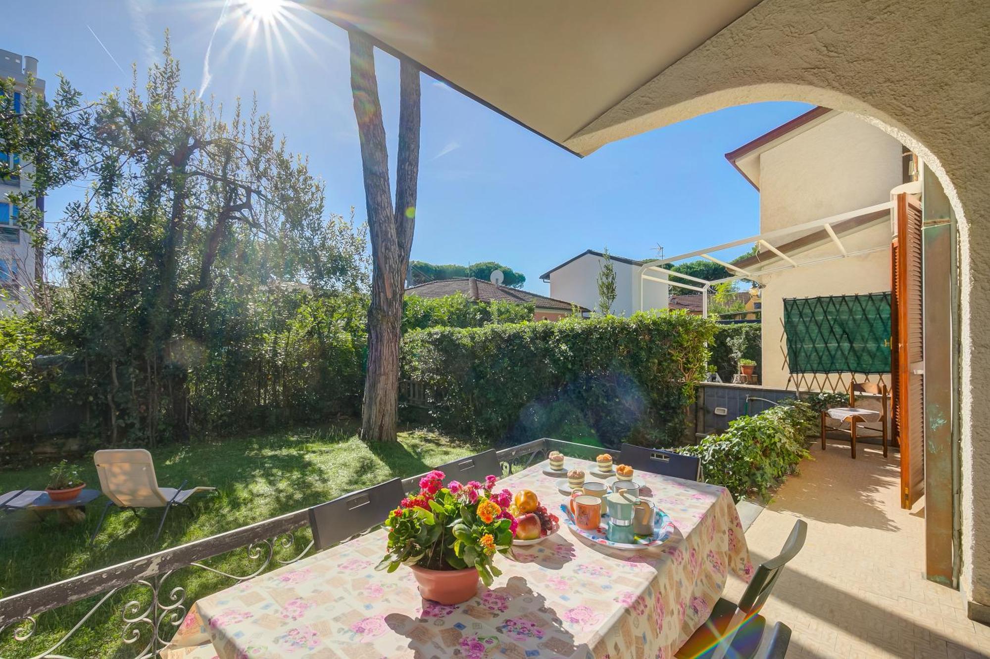 Casa Maddalena Al Mare 600M From Sea - Happy Rentals Marina di Pietrasanta Ngoại thất bức ảnh